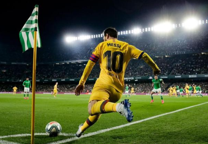  热那亚绝地反击成功，补时阶段连入两球逆转取胜